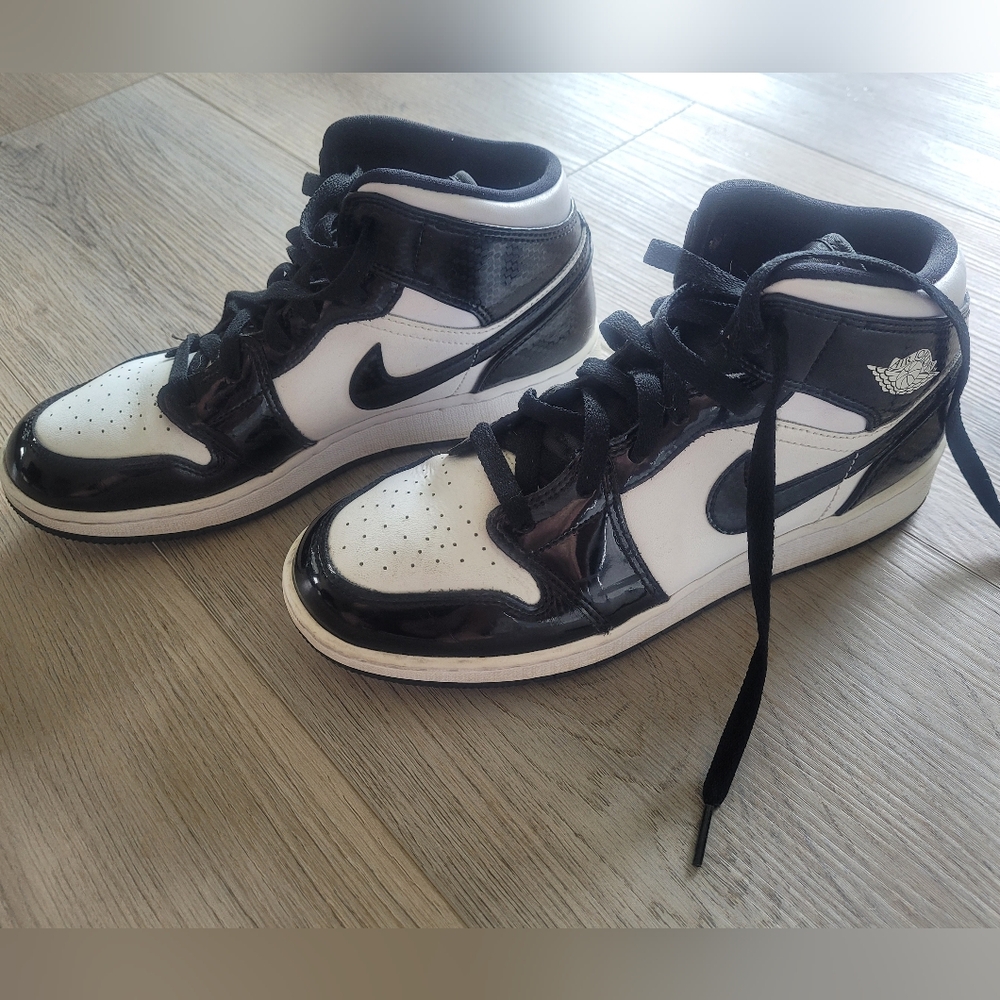 NIKE AIR JORDAN Shoes Youth Size 7Y